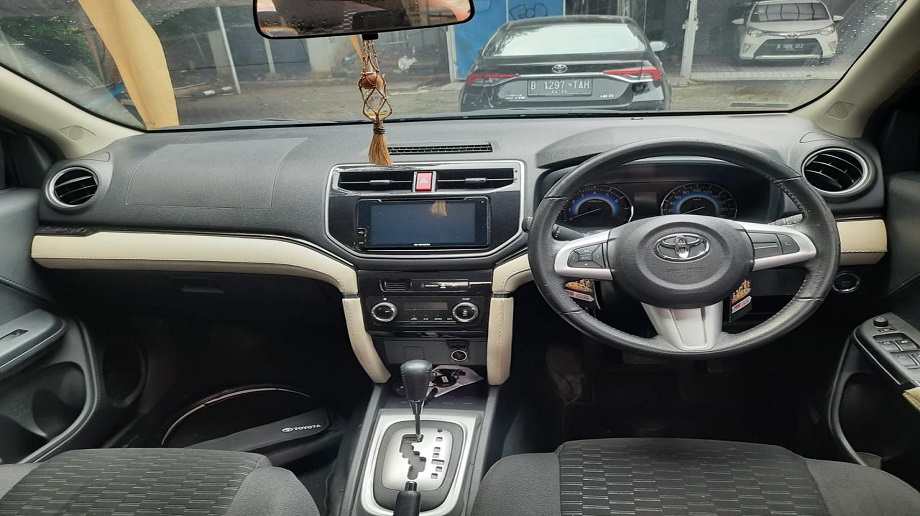TOYOTA RUSH 1.5 S AT 2018